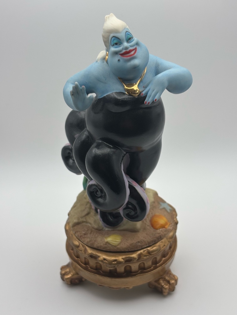 Vintage The Disney Store Parks Villain Porcelain Ursula Figurine on Pedestal